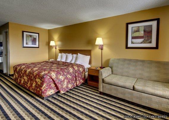 Rodeway Inn Александрия Екстериор снимка