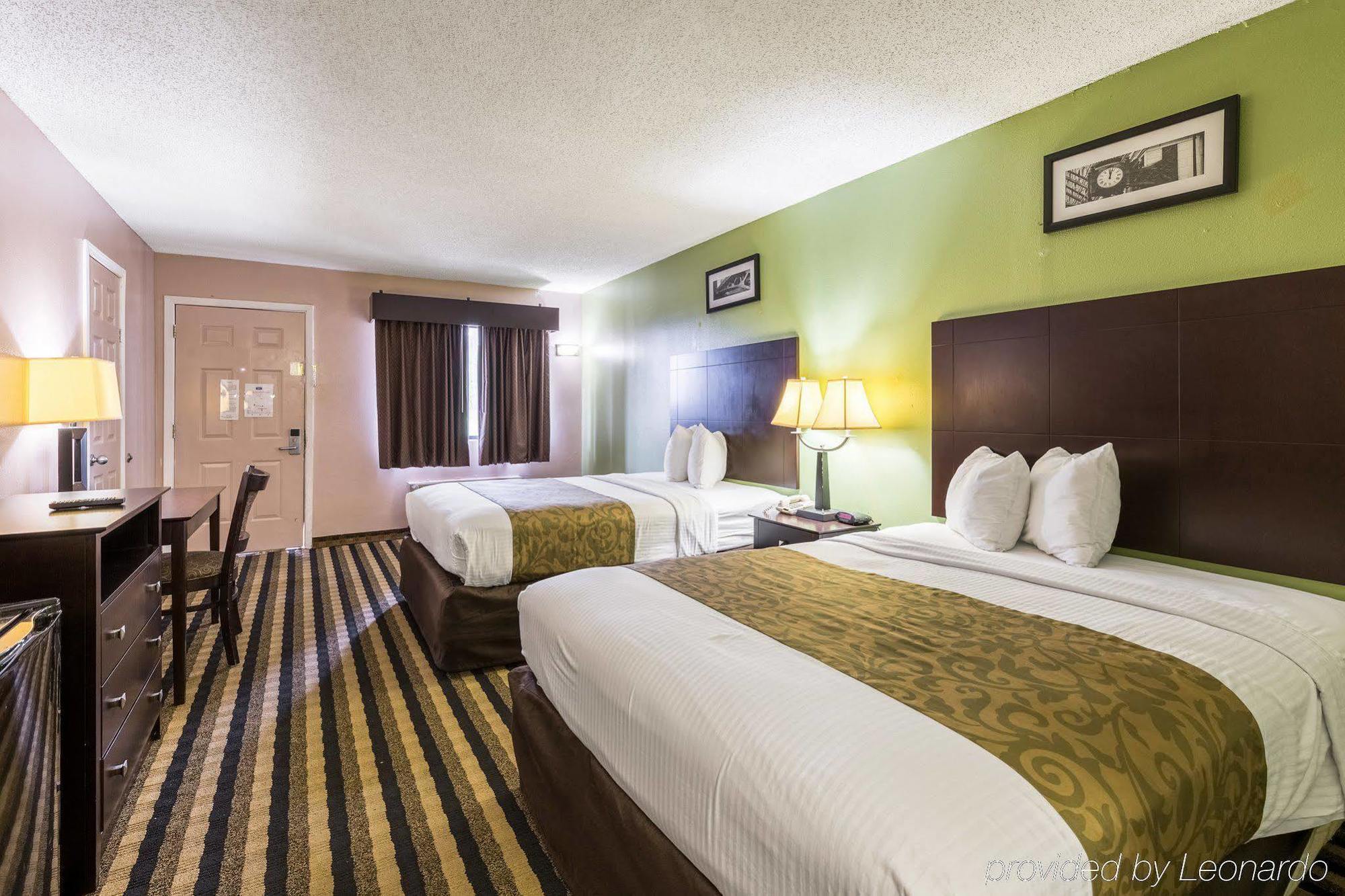 Rodeway Inn Александрия Екстериор снимка