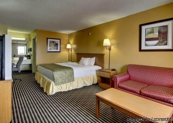 Rodeway Inn Александрия Екстериор снимка